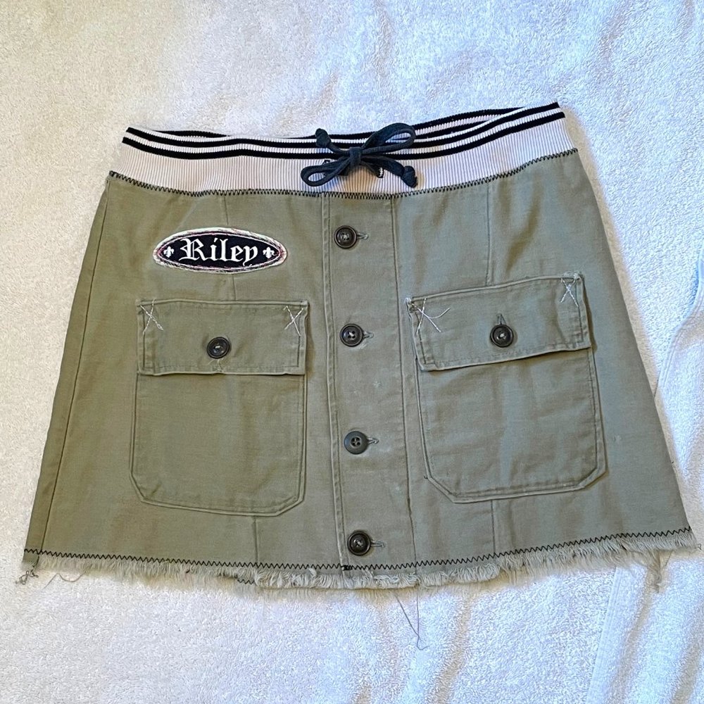 Riley womens mini skirt